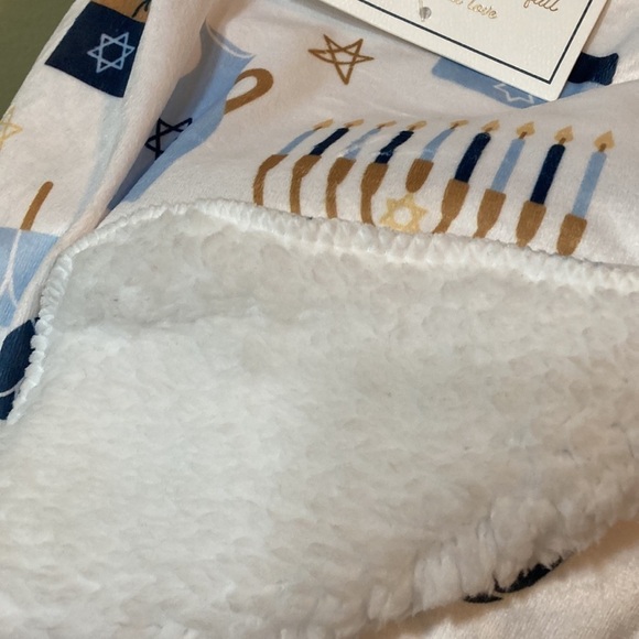 NWT MY LITTLE LIGHT REVERSIBLE HANUKKAH SUPER SOFT BABY BLANKET - Picture 3 of 9